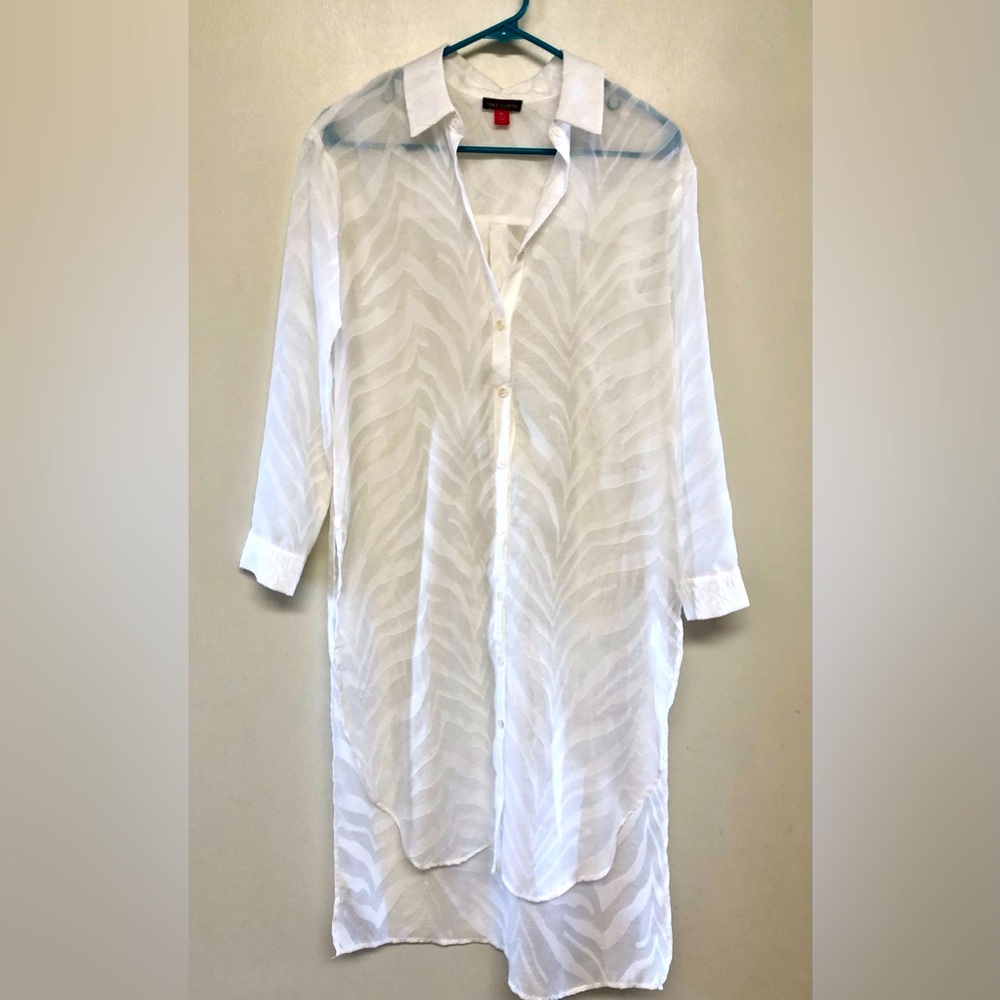 Vince Camuto long stylish top. NWOT